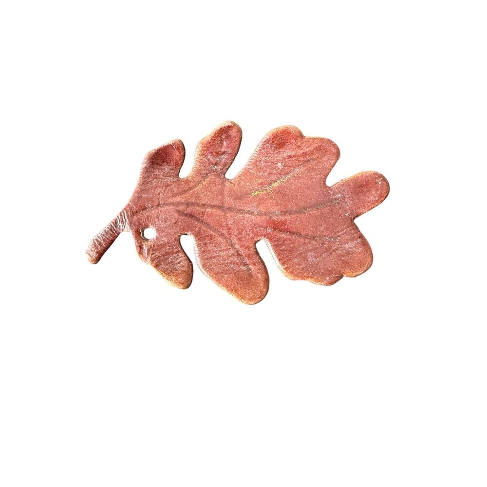 Vintage leather oak leaf brooch pin autumncore jewelry accessories classy whimsi